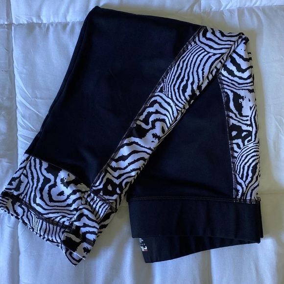 Fila athletic capris Size Medium - Picture 2 of 7